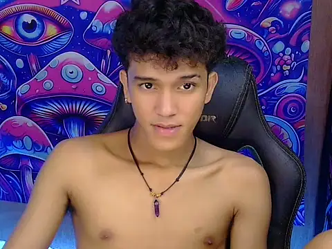 hugekenbigcock webcam