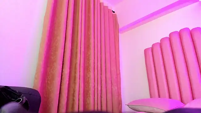 Lana_fox01's room