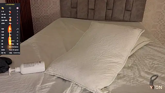 isaacblaze_ (M twink) - Jerk my dick  🍆