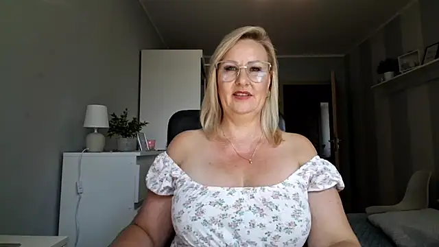DianaLive live cam on StripChat
