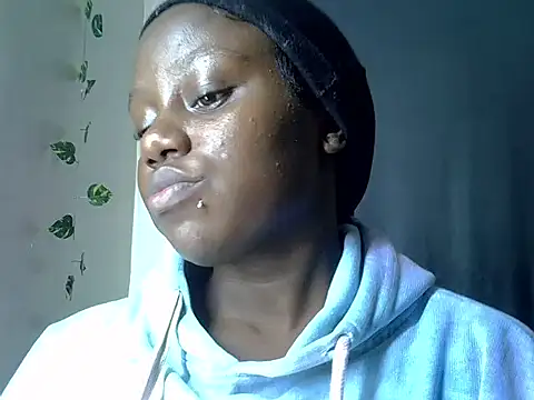 Happybree_ webcam