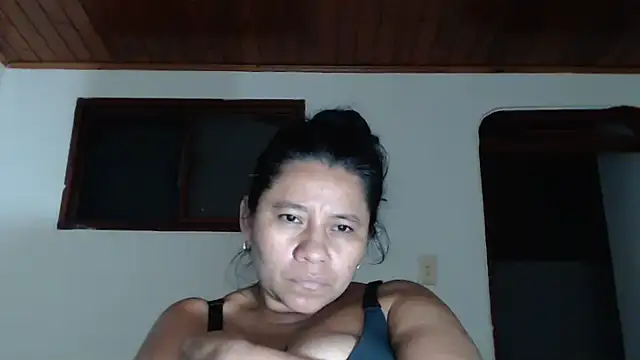 adrixxx38 webcam