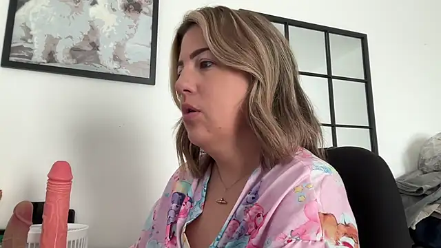MsBelleWarick live webcam show