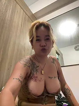 queenmia__ph live webcam show
