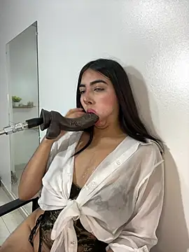 cherry_skinnyy_ webcam