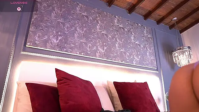 MiaKay1 live webcam show