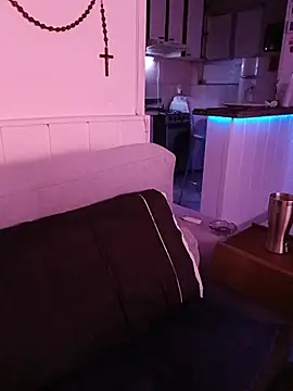 FocussedFreckle live cam