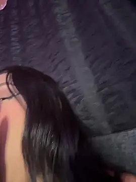 yungelitamor_ live cam on StripChat