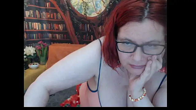 PlayfullMature webcam