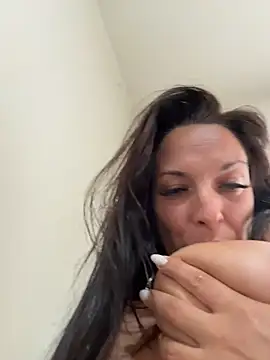 Almmaxxxx live cam