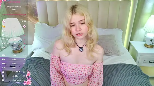 ChloeWells webcam