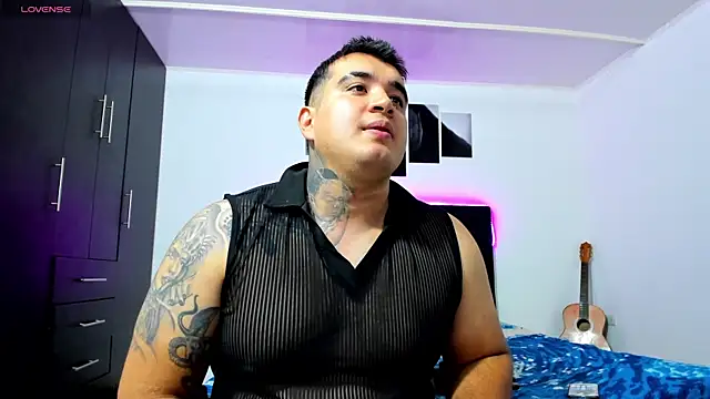 thiago__cp01 live cam on StripChat