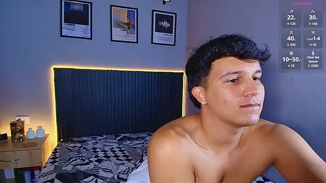 Leo_Savage_ webcam