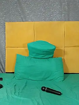 HugeTitisxx live webcam show