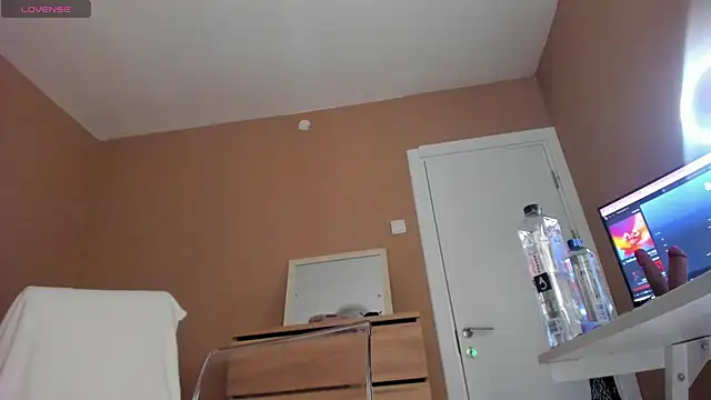 KaylaLaine live webcam show
