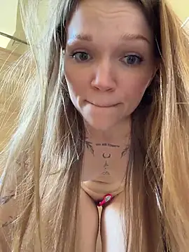 private live sexshow StreetSquirt