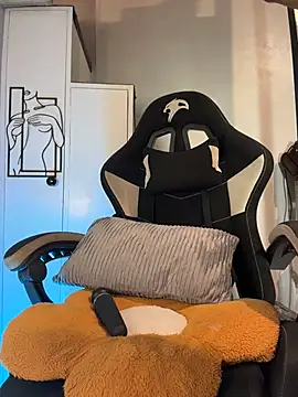 AsianMilfSheryl