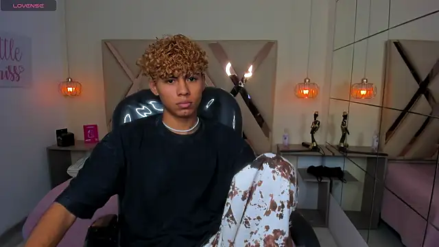 Anyelo_Twink webcam