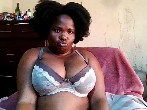sexybigboobz live cam on StripChat