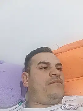 Edwin_Q live cam on StripChat