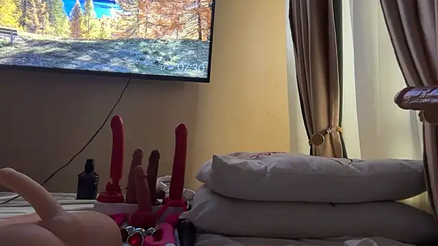 AudreySpanksFuck- live cam