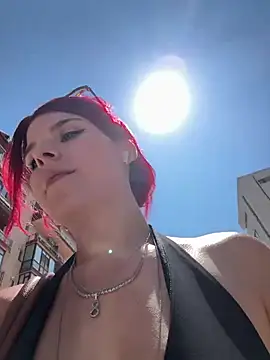 RiriRoseey live webcam show