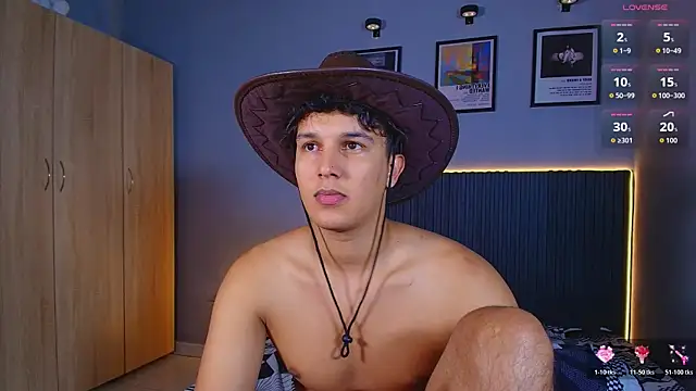Leo_Savage_ webcam
