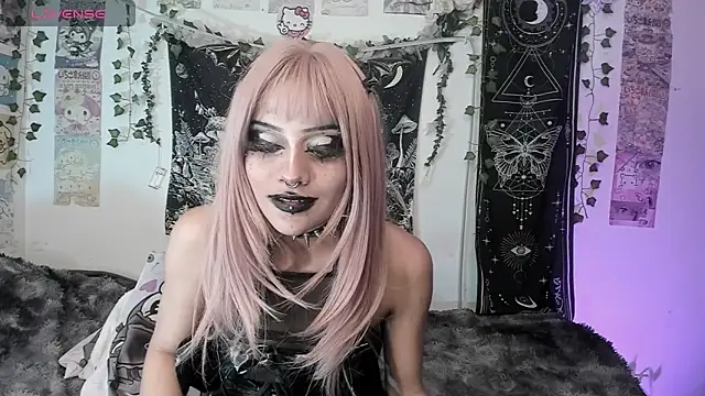GothKitten666 live webcam show