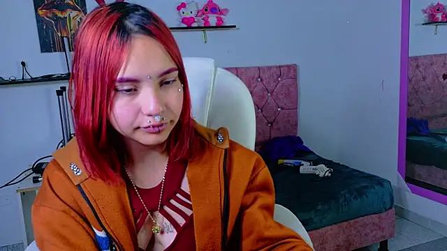 Megam_white webcam