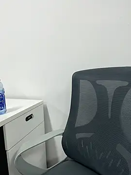 YY-1-1-1 live webcam show