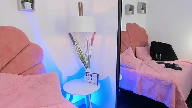 Nyxx_moon_ webcam