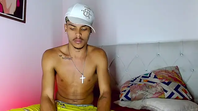 Angel_foxc13 webcam