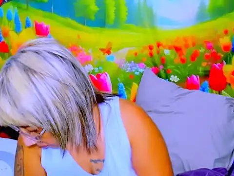 indianroxy webcam