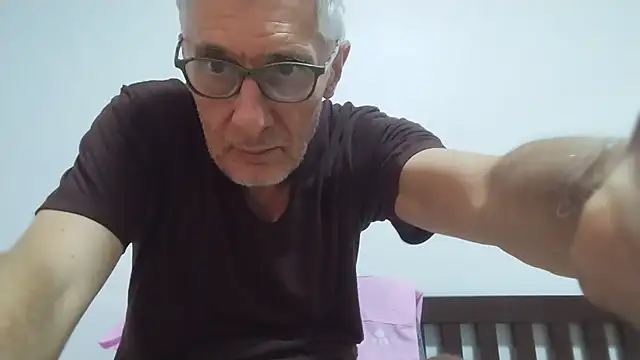 BIGUNCUTHARDCOCK webcam