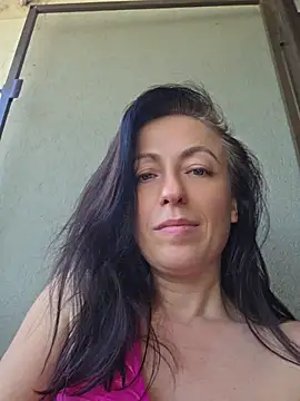 Risky_woman