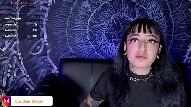 Alisson_Wynter webcam