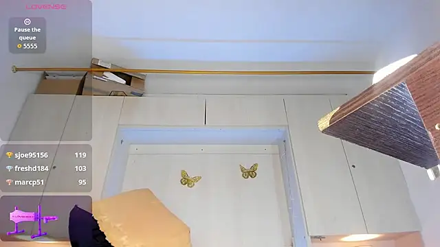 LilyWhitney webcam