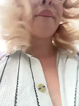 RonnieKiss webcam