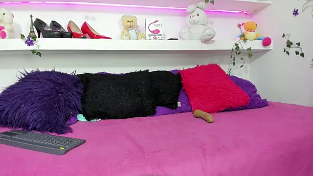 conny_blonde webcam