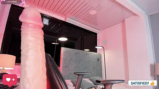 JESSI_NAOMI webcam