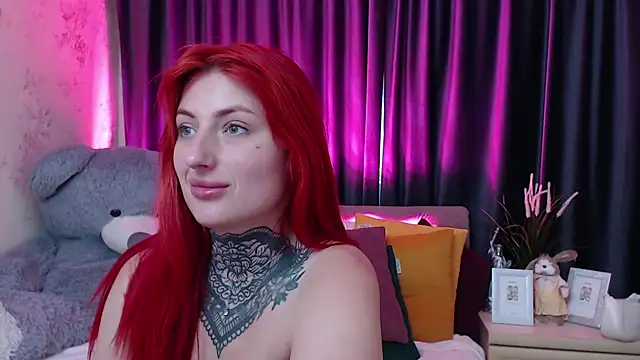 Nina_Blum_ live cam on StripChat