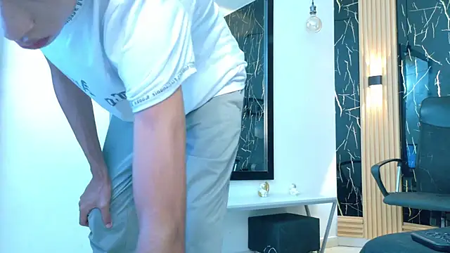 ValeriHot_1 live cam on StripChat