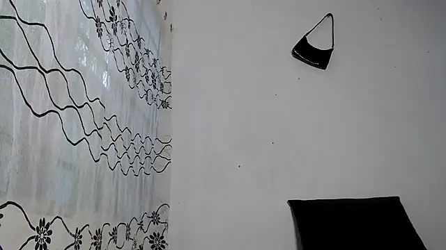 Barbianaa671 live cam on StripChat