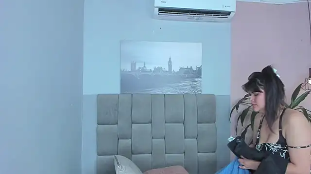 valery_rivers live cam on StripChat