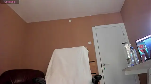 KaylaLaine live cam