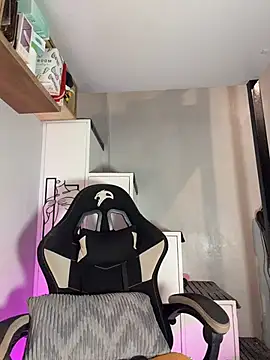 AsianMilfSheryl webcam