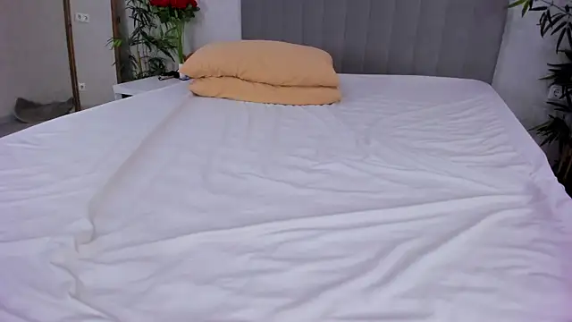 Camilla_Kelly webcam