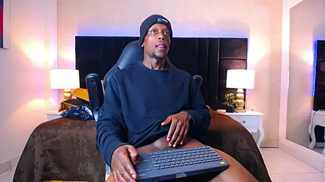 SkylerBigxxx webcam