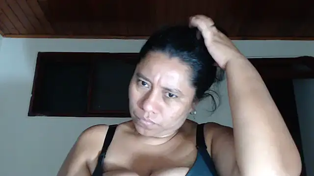 adrixxx38 webcam