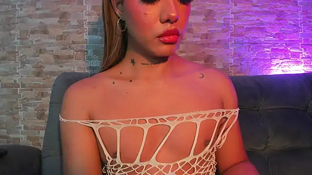 Dreams_Chloe webcam